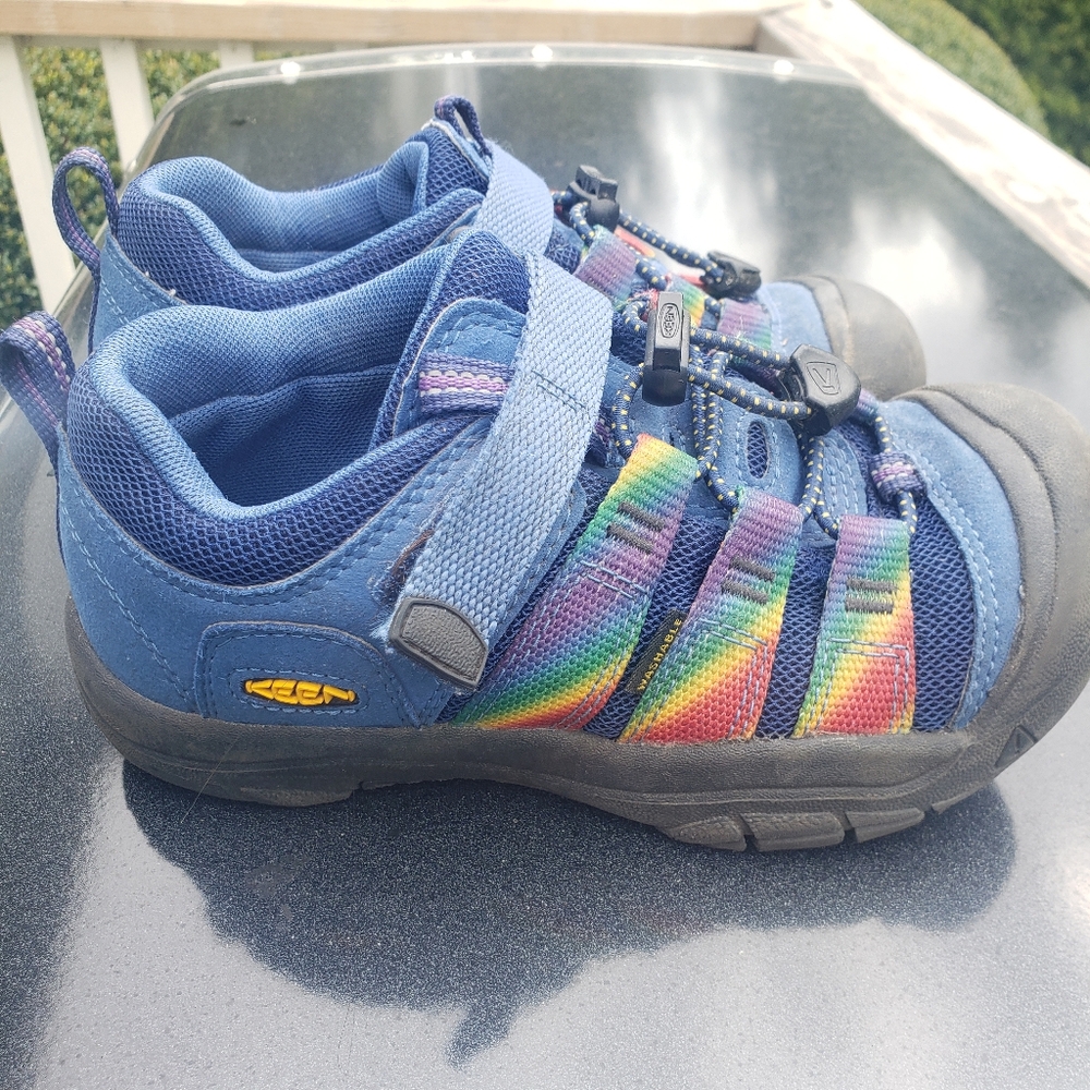 KEEN Newport H2SHO Kids' Blue and Rainbow Sandals